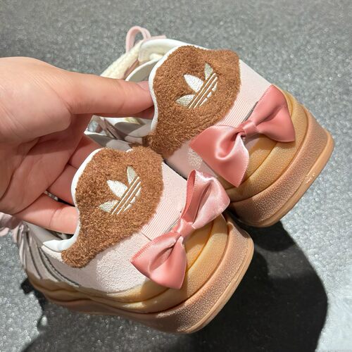 阿迪达斯三叶草 迪士尼玛丽猫联名 T头鞋 GAZELLE BOLD板鞋JR4244