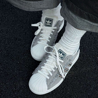 Adidas三叶草贝壳头经典运动板鞋