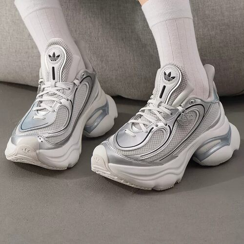 Adidas阿迪达斯三叶草男女26新款OZVENUZ浮蝶鞋厚底休闲鞋KI0557