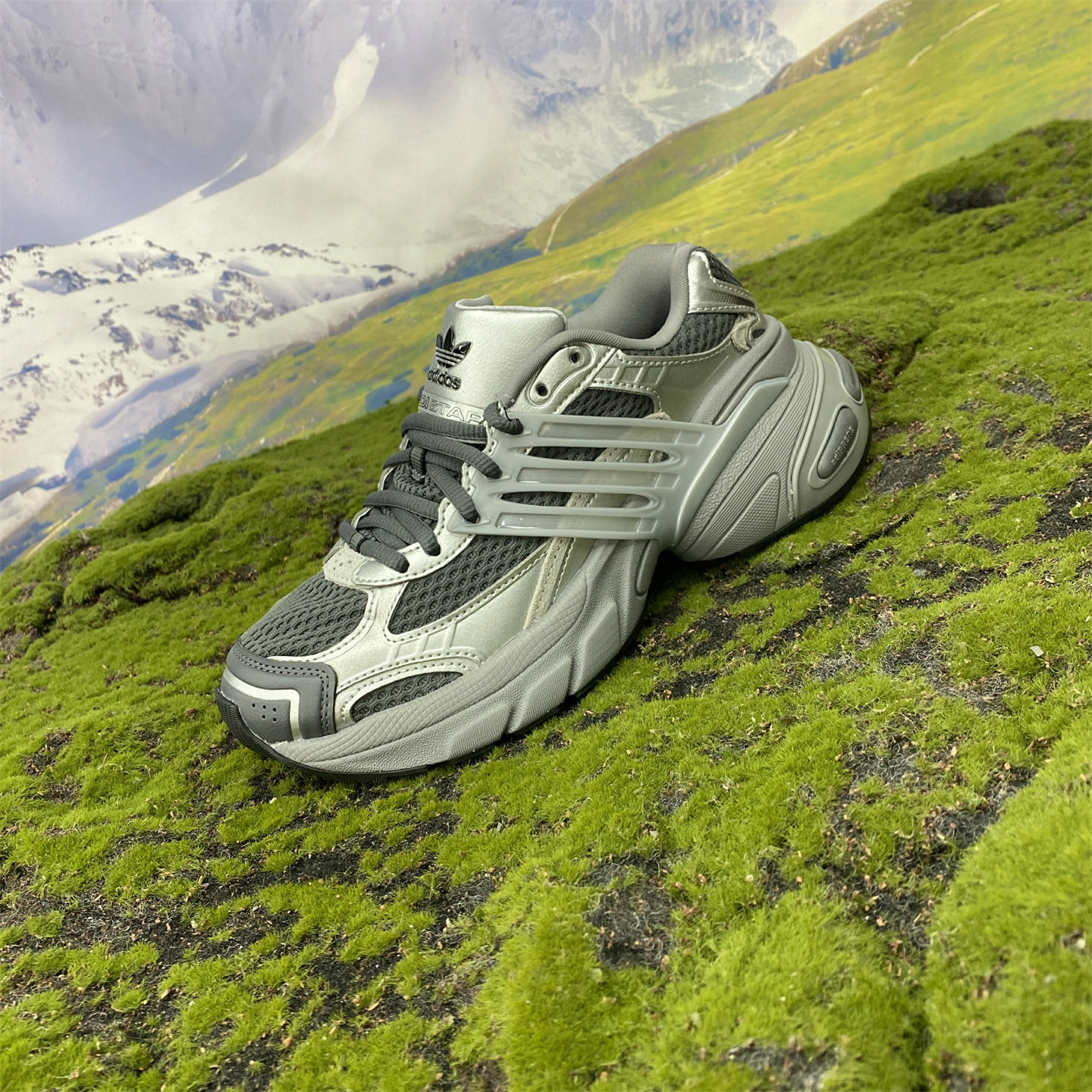 阿迪达斯女鞋复古耐磨运动老爹鞋