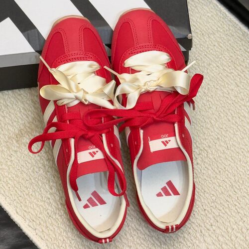阿迪达斯adidas可爱薄底鞋