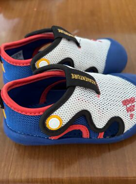 Adidas阿迪达斯正品夏婴童低帮魔术贴透气耐磨包头沙滩凉鞋JP7093