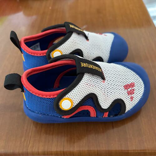 Adidas阿迪达斯正品夏婴童低帮魔术贴透气耐磨包头沙滩凉鞋JP7093