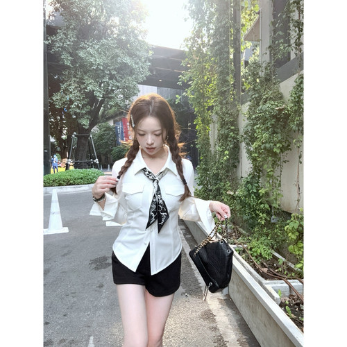TMHSTUDIO白色正肩修身掐腰衬衫