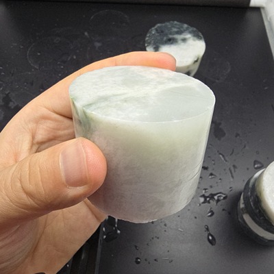 南阳独山玉原石独玉矿石玉料黑白独山玉