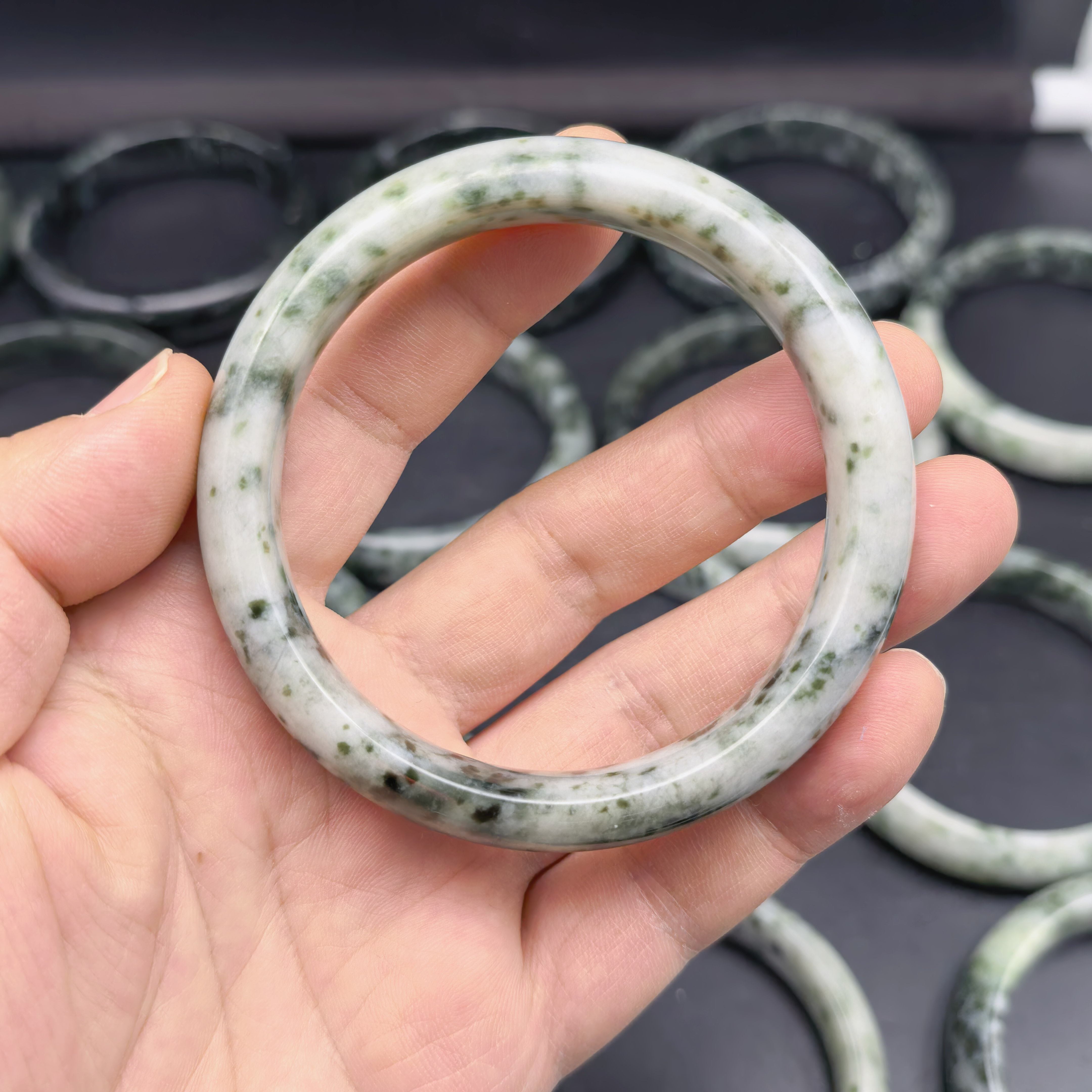 河南精品南阳天然玉石独山玉手镯独玉镯子扁条玉镯平安镯62MM