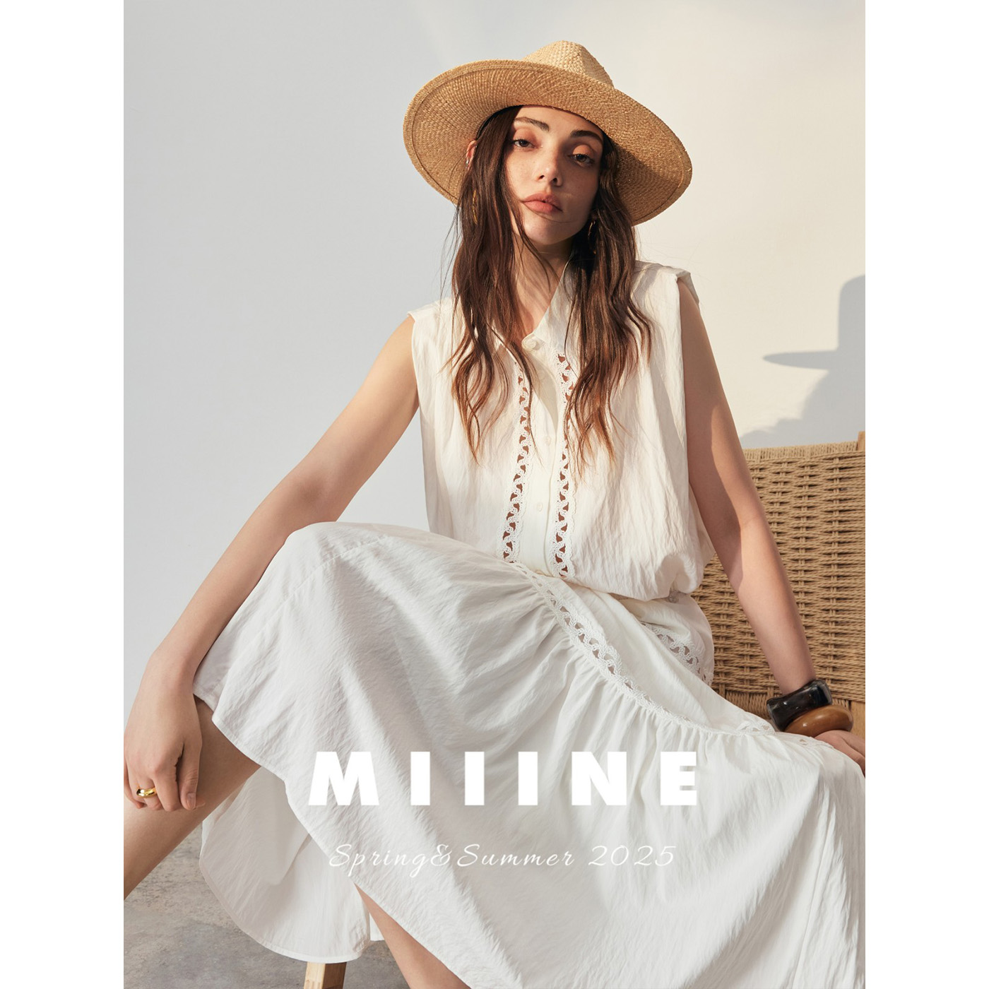 镂空绣花无袖收腰衬衫连衣裙