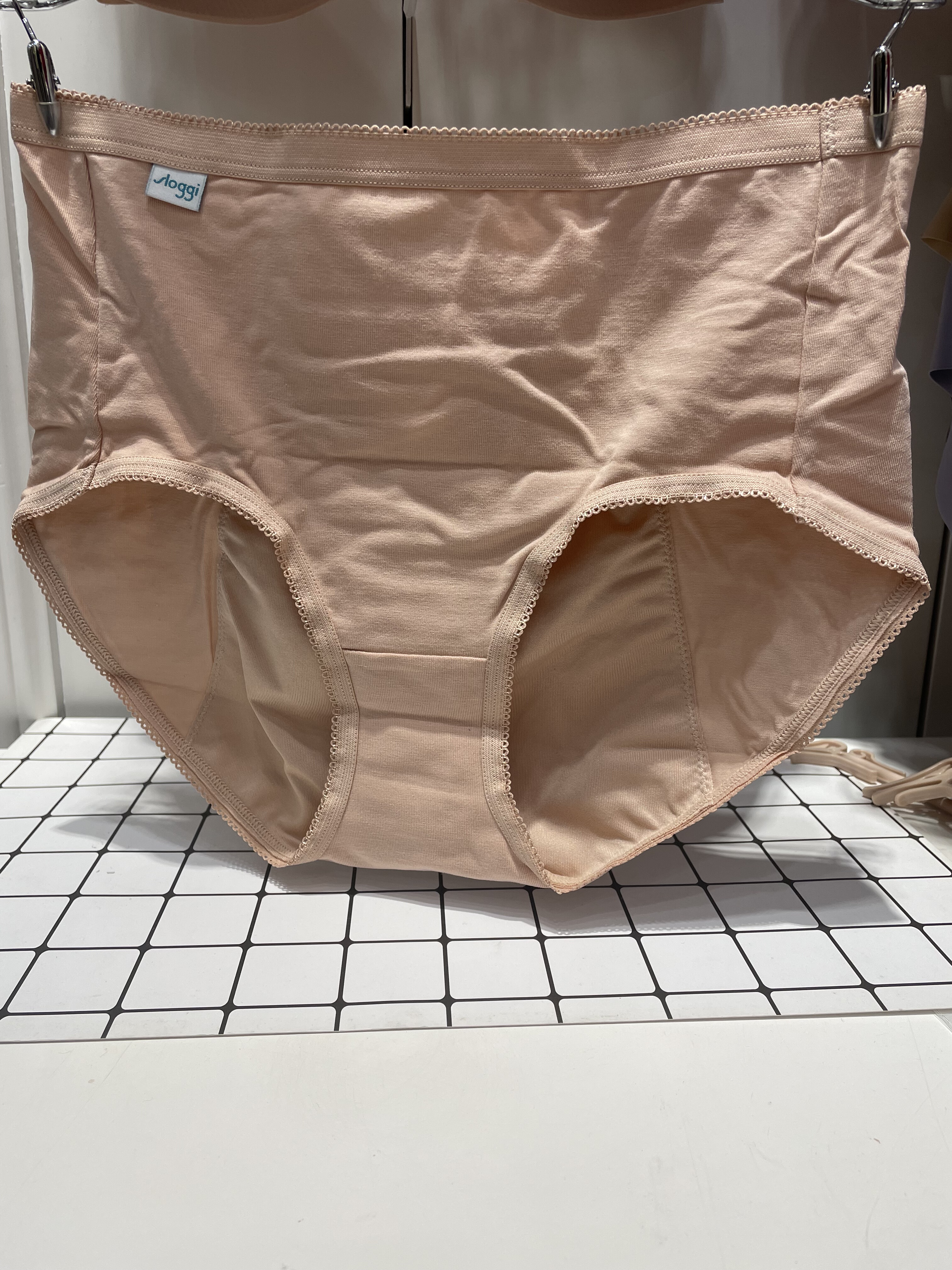 Triumph黛安芬专柜现货高腰生理裤76-770