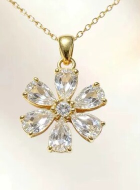 18k 金六叶花水滴吊坠轻奢气质女款项链配饰水贝珠宝源头工厂批发