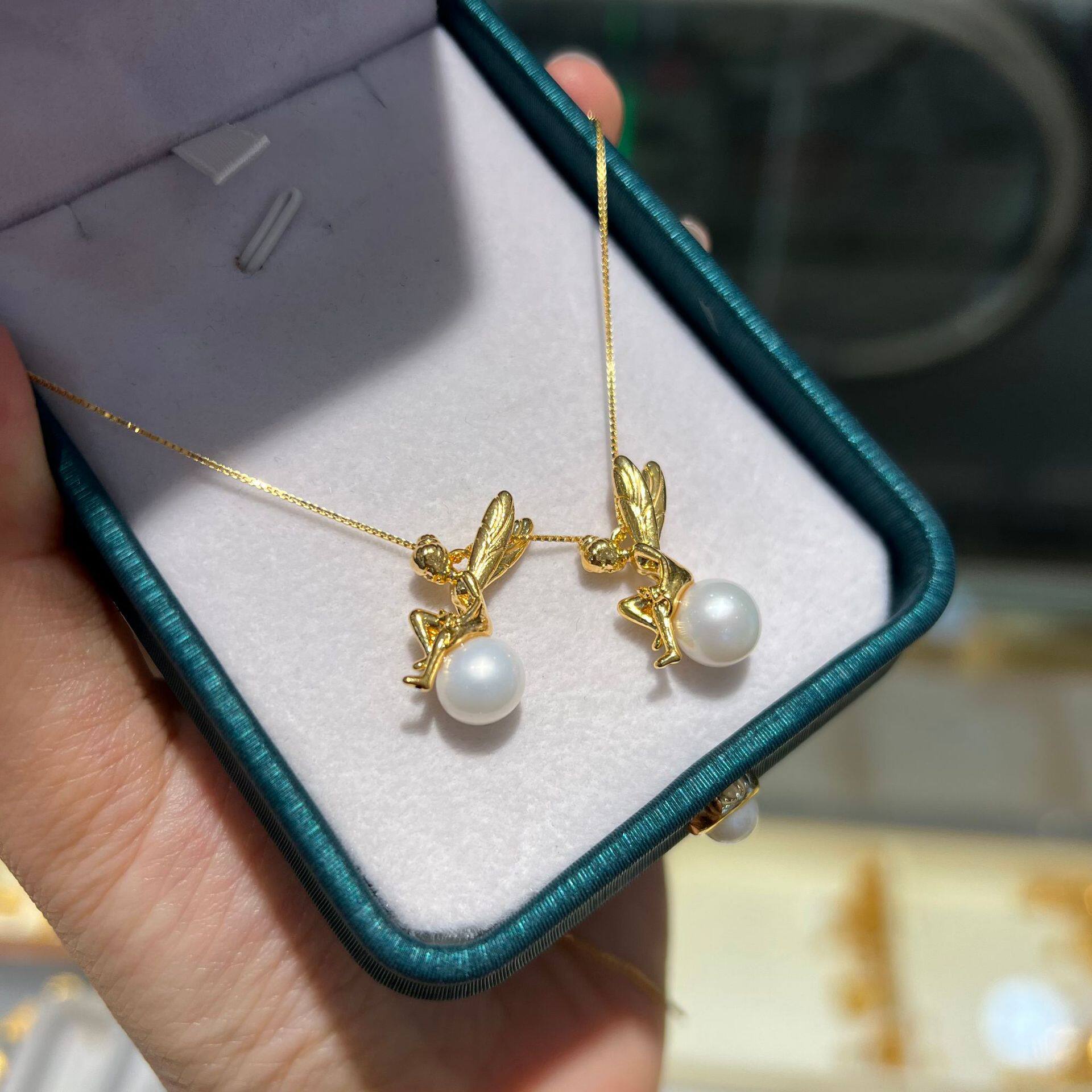 18k金珍珠天使吊坠au750天然淡水珍珠黄金轻奢彩金项链女水贝