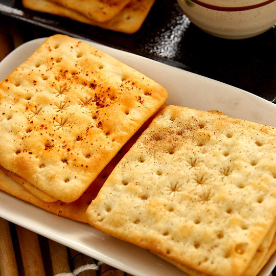 博君一肖bjyx推荐台湾美食福义轩福椒苏打饼干咸味健康梳苏打饼干