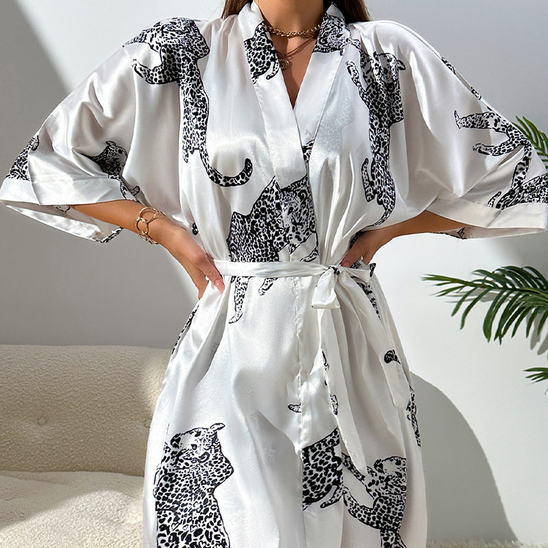冰丝睡袍性感豹子印花新娘晨袍女仿真丝中袖香槟色伴娘浴袍加大码