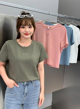 大码女装简约百搭上衣春夏200斤胖mm宽松显瘦爱心设计T恤31733