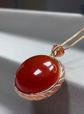 女项链天然红玛圆无事牌玉吊坠