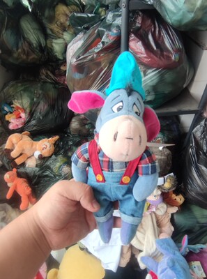 小熊维。尼好友屹尔休闲装装扮款中古豆袋Eeyore公仔毛绒玩具礼物