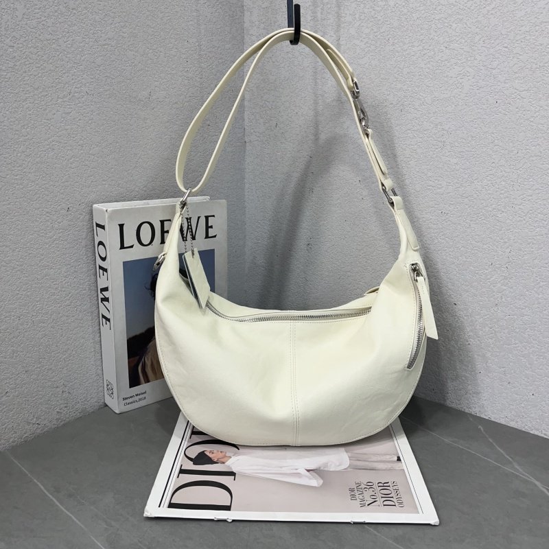 2026新款韩版软皮饺子包休闲慵懒风单肩包纯色百搭大容量斜跨包女