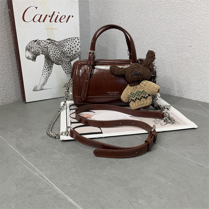 2026新款时尚油蜡皮波士顿枕头包迷你百搭手提包质感单肩包斜跨包