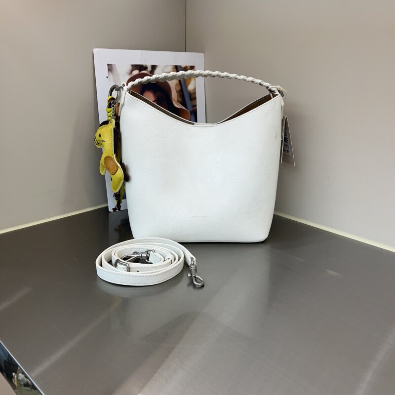 2026新款韩版时尚水桶包小众设计编织包边手提包纯色软皮单肩斜跨