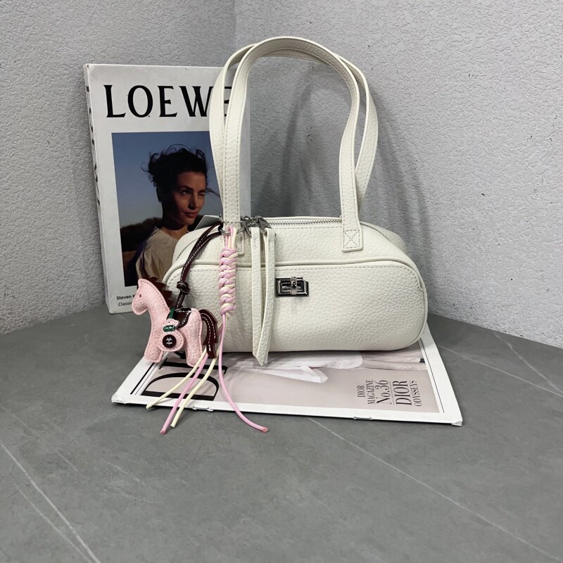 2026新款韩版荔枝纹软皮小方包休闲纯色腋下单肩包简约百搭手提包