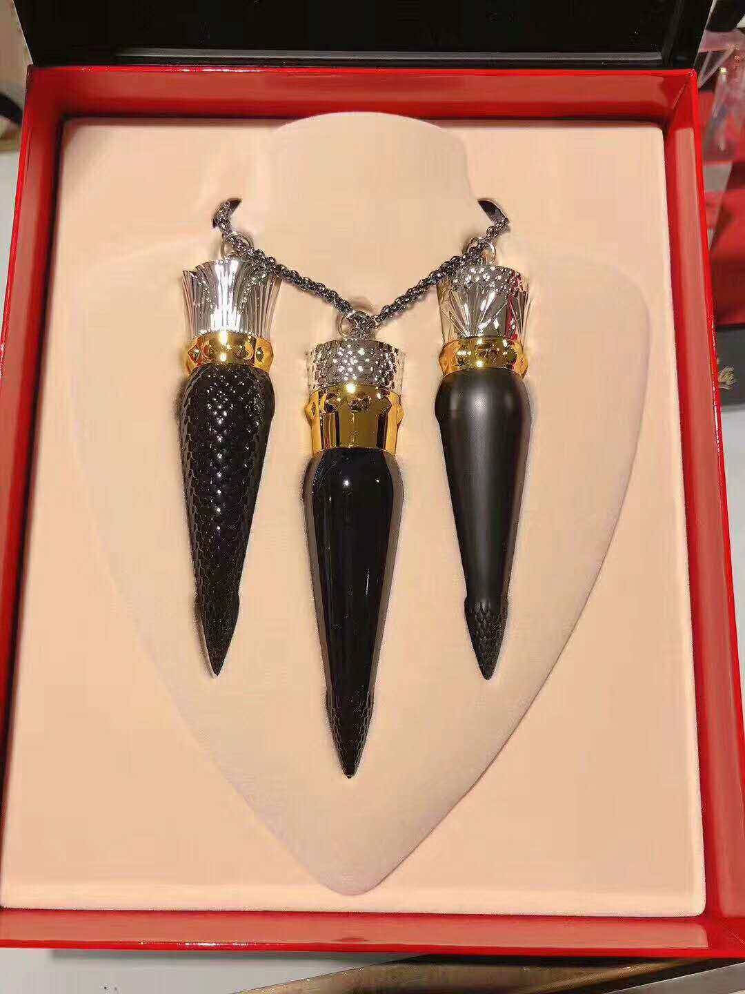 礼盒装 christian loubotin/cl 限量萝卜丁女王黑权杖口红三支装