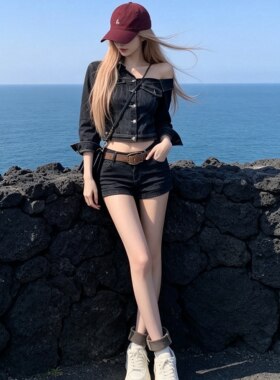 轻奢百搭性感金蘑菇小众辣妹个性不对称斜肩中袖牛仔衬衫短裤套装