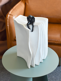 设计感书本雕塑房间布置意式 饰品办公桌摆件摆设 艺术现代高级感装