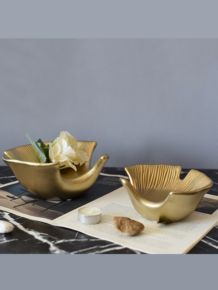 北欧金色银杏树叶叶子果盘首饰水果零食陶瓷盘高级宫廷软装饰品i.