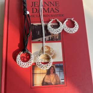 小众设计高级感百搭通勤简约耳圈 镂空月牙耳环项链毛衣链中长款