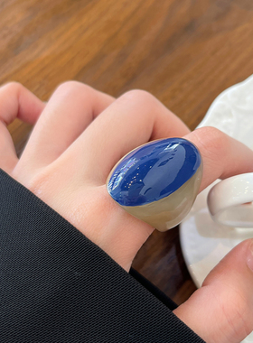 欧美风蓝色椭圆亚克力戒指