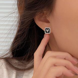 通体S925纯银黑色滴釉方形爱心耳钉女2025年新款潮睡觉不用摘耳饰