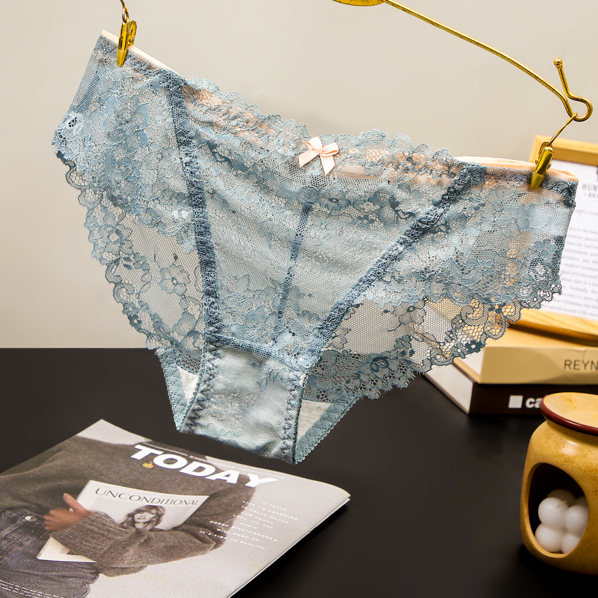 爆款蕾丝内裤女秋冬镂空透明性感低腰甜美三角裤诱惑火辣女士内裤