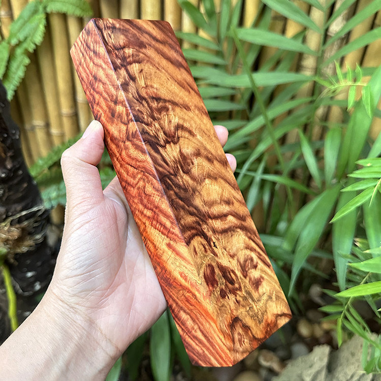 赞比亚小叶紫檀 精美天作之画漂木雕