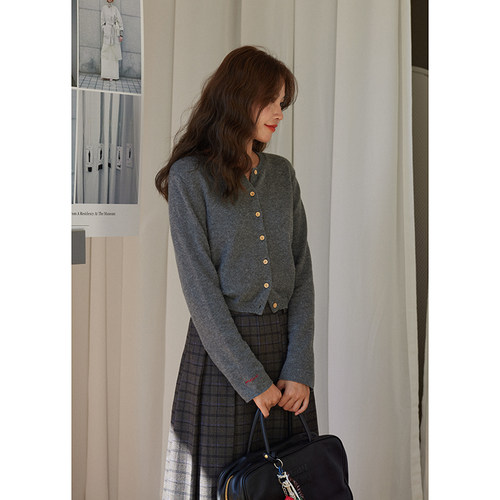 米纱开衫圆领毛织开衫