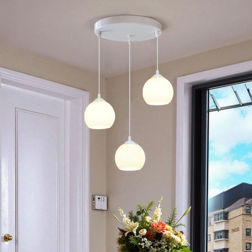 餐厅吊灯北欧奶油风一字2025新款饭玻璃现代简约餐桌上方三头吊灯