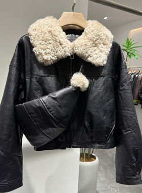 毛领真皮皮衣带背包羊皮羽绒服