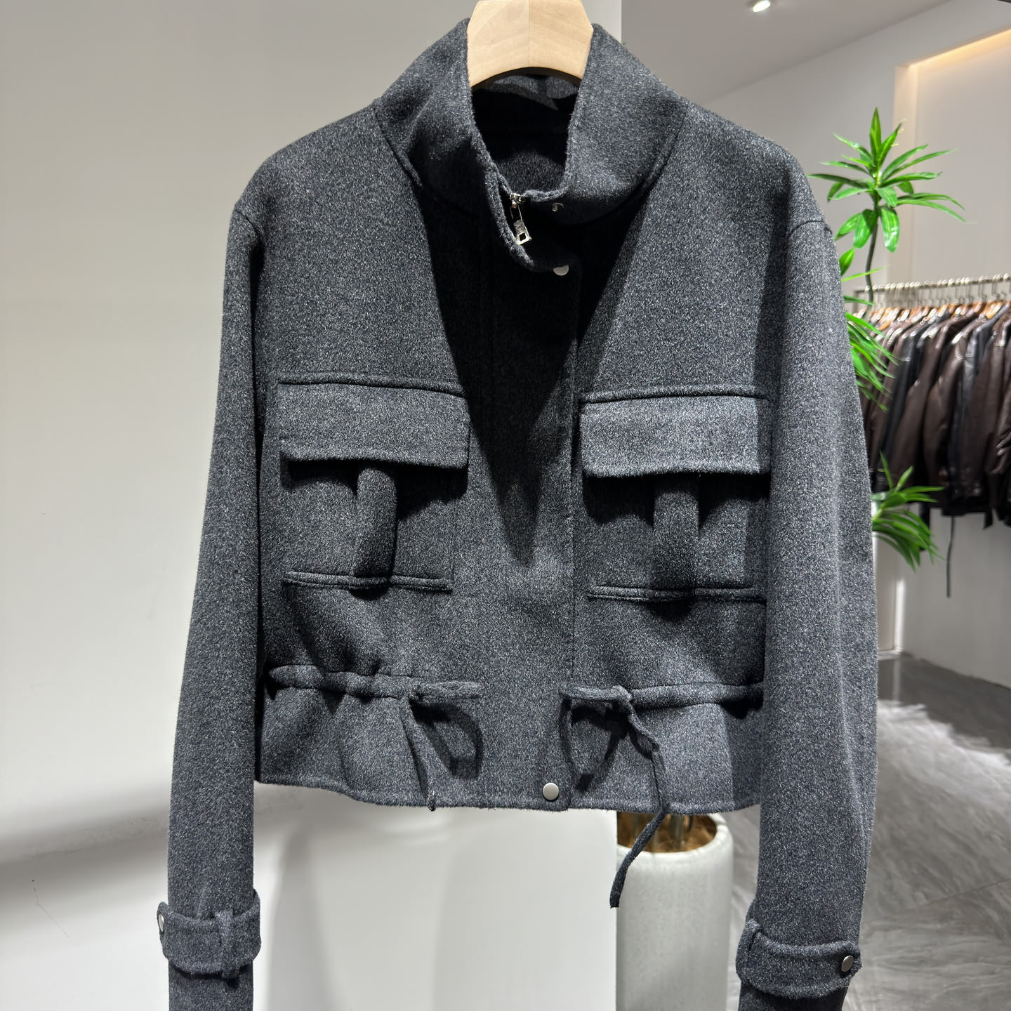 欧洲站2025冬季新款立领短款毛呢外套女收腰绑带多口袋羊毛大衣