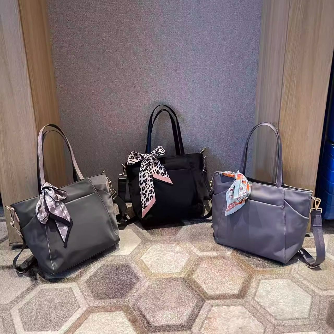 新款尼龙布蝴蝶结通勤手提包女士百搭简约轻便通勤质感斜挎单肩包,箱包皮具/热销女包/男包,单肩包,淘宝优惠券,粉丝福利购,淘宝优惠卷