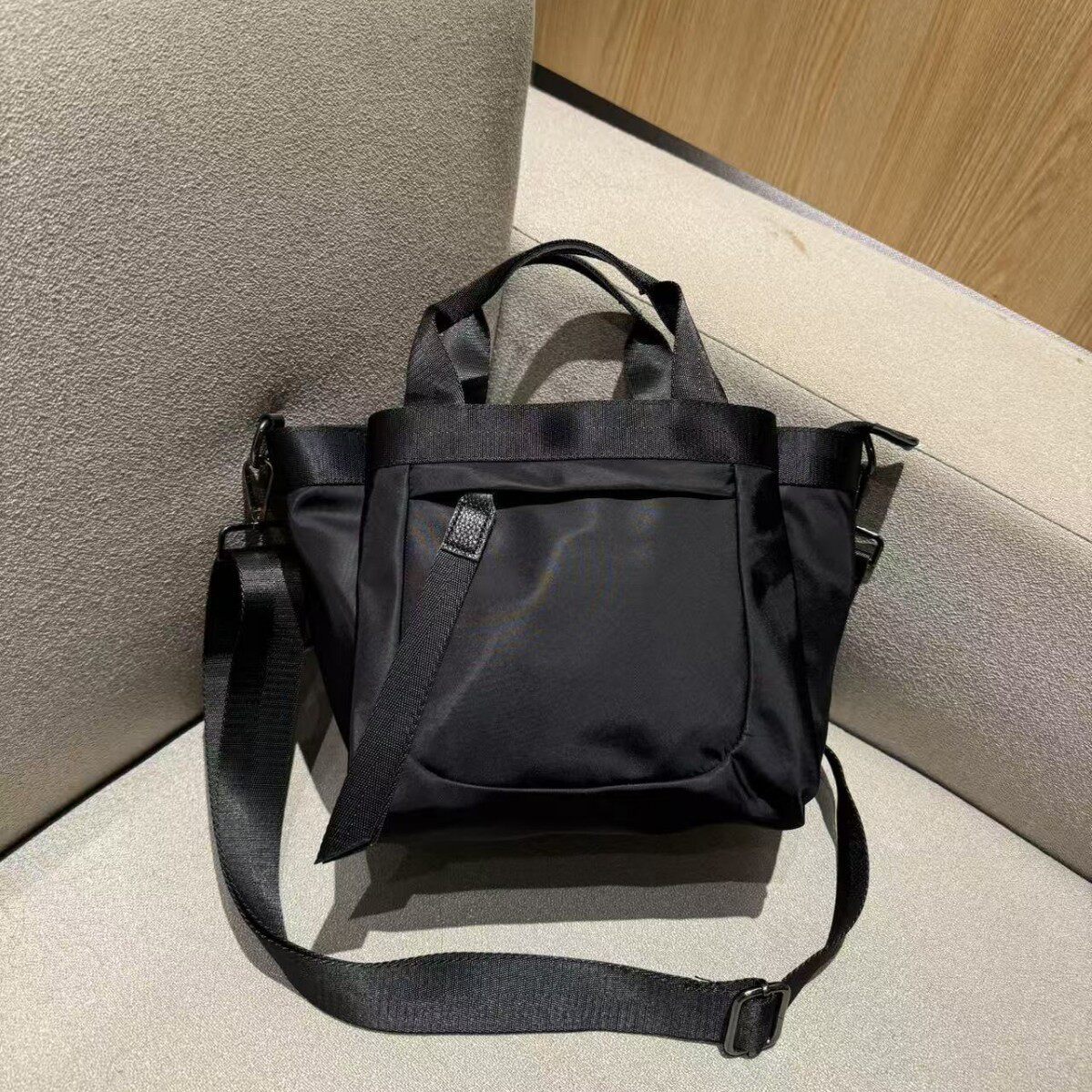 外贸多隔层高品质手提包防水尼龙布简约休闲百搭单肩斜挎托特包,箱包皮具/热销女包/男包,托特包,淘宝优惠券,粉丝福利购,淘宝优惠卷