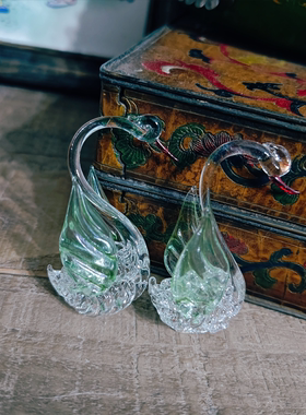 创汇时期纯手工制作的琉璃天鹅摆件一对儿孤品！但是无法立住摆着