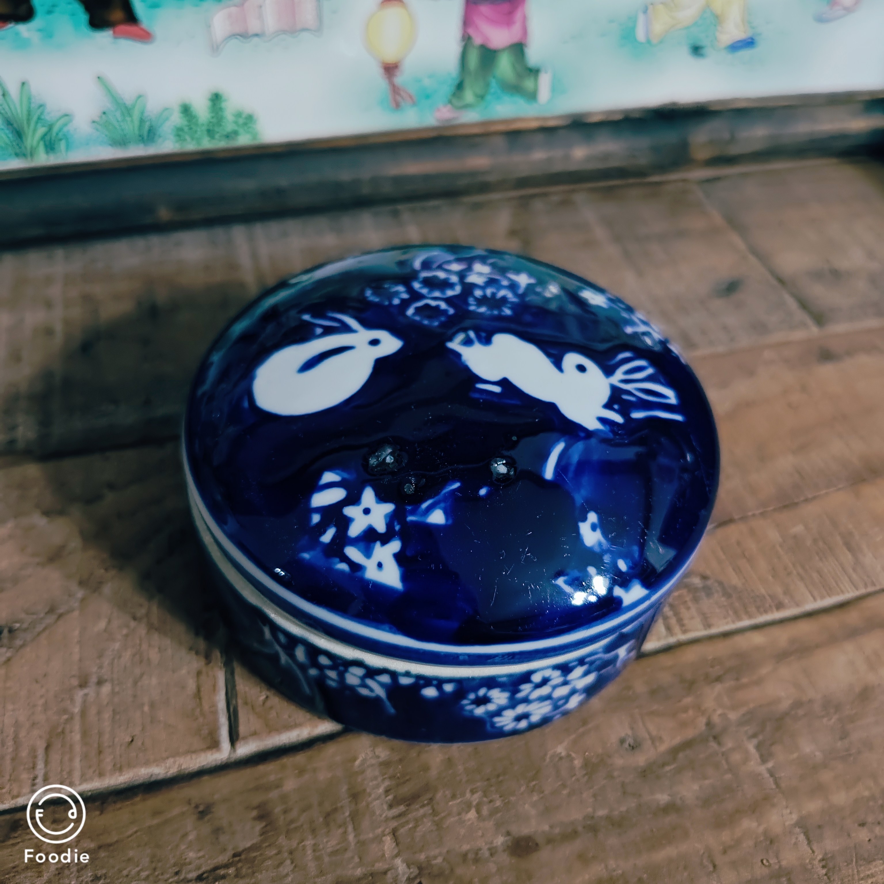 创汇时期的手绘兔子图案青花瓷首饰盒孤品！盖子上有漏釉！特价出