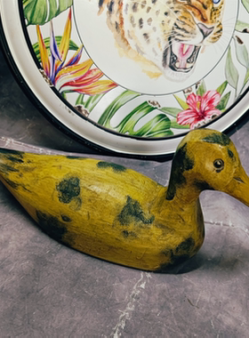 中古实木雕刻鸭子造型孤品装饰摆件（底部天然木裂）