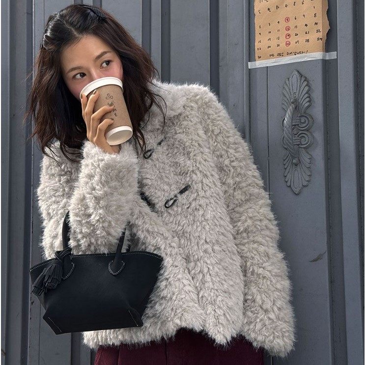 秋冬新款韩国代购简约流行百搭舒适时尚显瘦淑女毛绒绒保暖外套