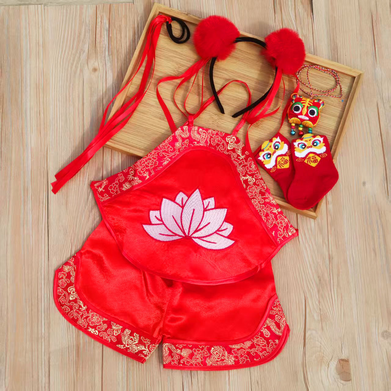 宝宝红色肚兜哪吒同款婴儿红肚兜套装百岁周岁端午节衣服儿童肚兜