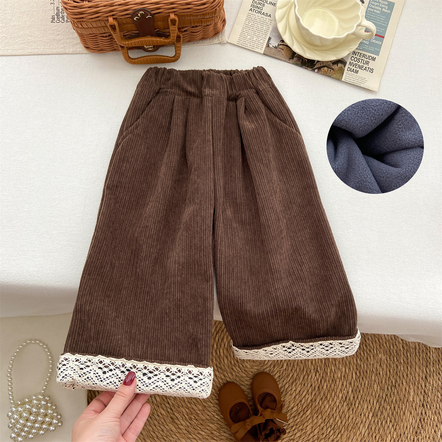 女童裤子2025新款冬季加绒直筒裤韩系洋气时尚保暖蕾丝翻边条绒裤