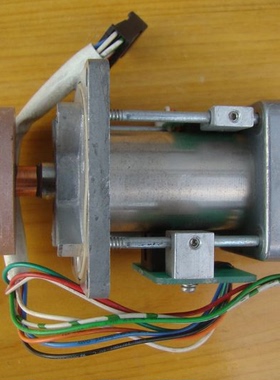 瑞士进口SONCEBOZ 步进电机7178 R001 98W 7欧