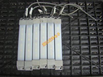 日本进口 IDEC 24V 1.8W LF1B-B4S-2THWW4 白光光源 215X25X13mm