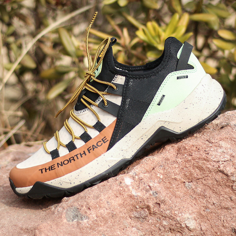 Tnf登山鞋价格 Tnf登山鞋图片 星期三