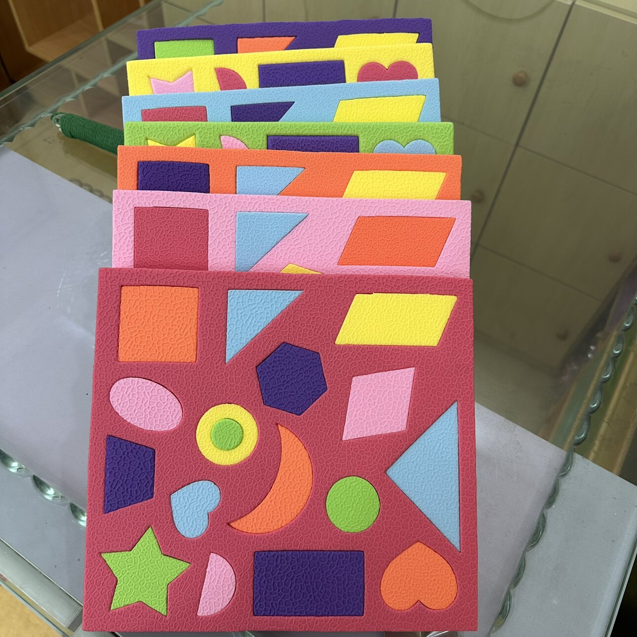 幼儿园数字拼图几何水果儿童玩具早教交通动物形状拼装积木墙EVA