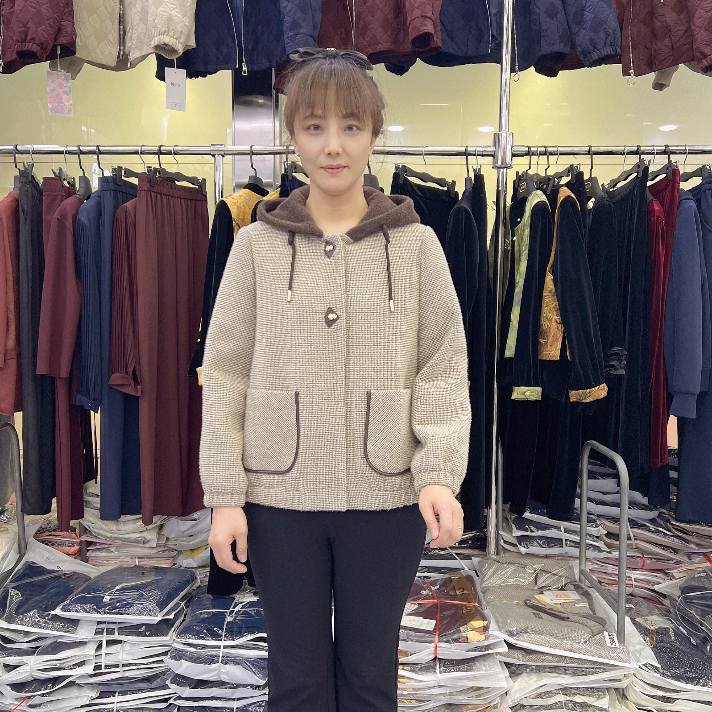 2025秋冬新款时尚百搭长袖显瘦金貂绒外套女宽松休闲连帽短外套女,女装/女士精品,短外套,淘宝优惠券,粉丝福利购,淘宝优惠卷