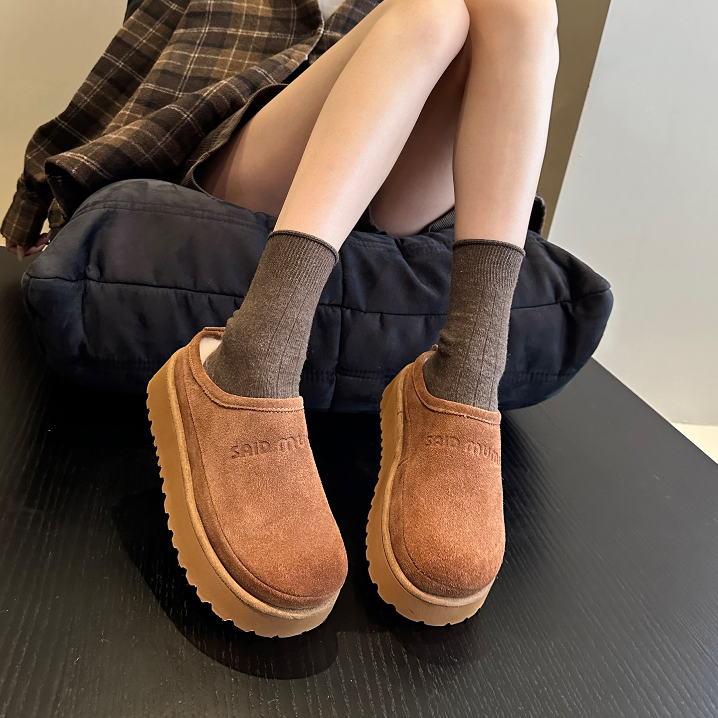 懒人一脚蹬~冬季配堆堆袜牛皮加绒厚底毛毛拖鞋女半拖鞋包头棉拖